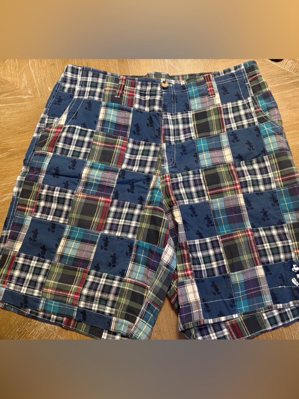 Disneyland Resort Mens Multi Color Plaid Shorts Size 40 -summer